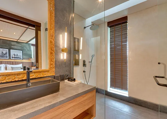 Villa New Luxury 5br Pasisi 10 In Canggu